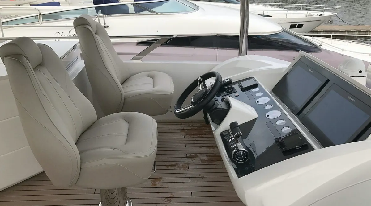 Princess 68 — Interior photo 39