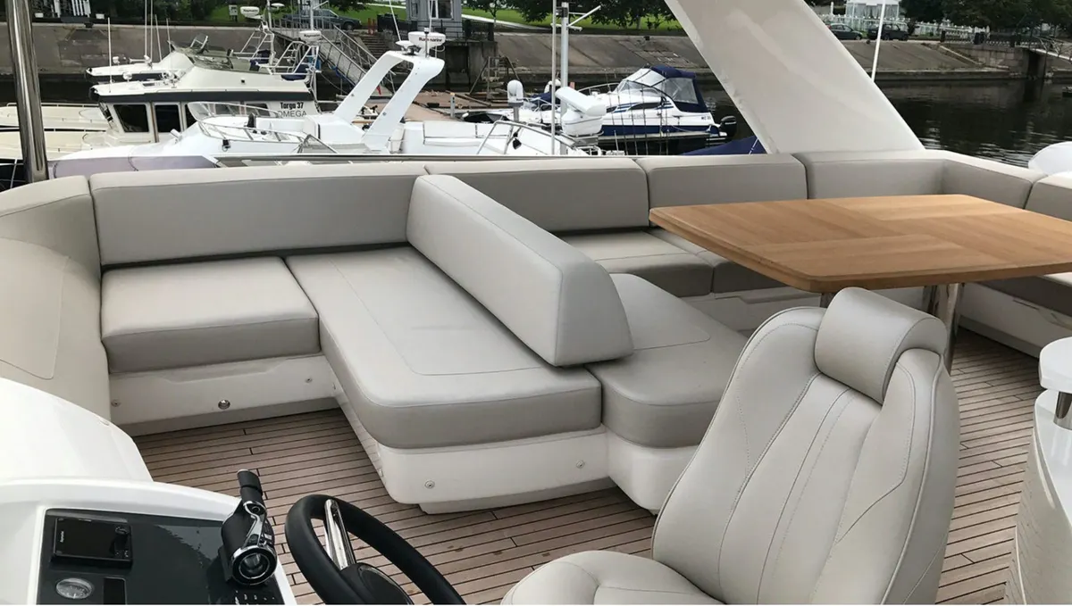 Princess 68 — Interior photo 40