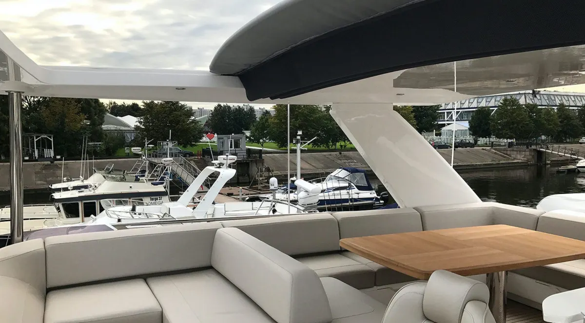Princess 68 — Interior photo 41