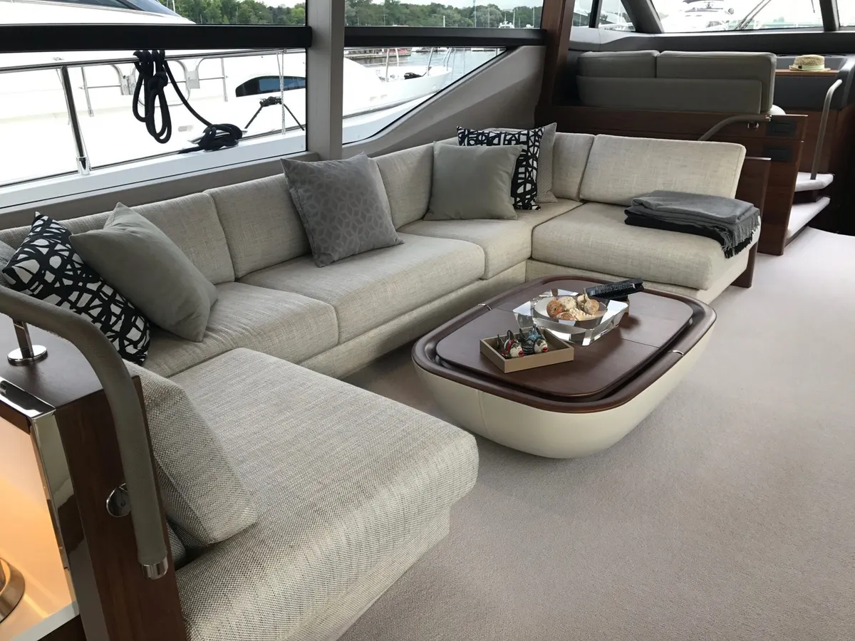 Princess 68 — Interior photo 8