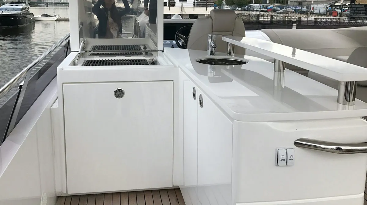 Princess 68 — Interior photo 29