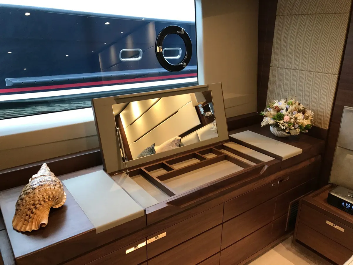 Princess 68 — Interior photo 28