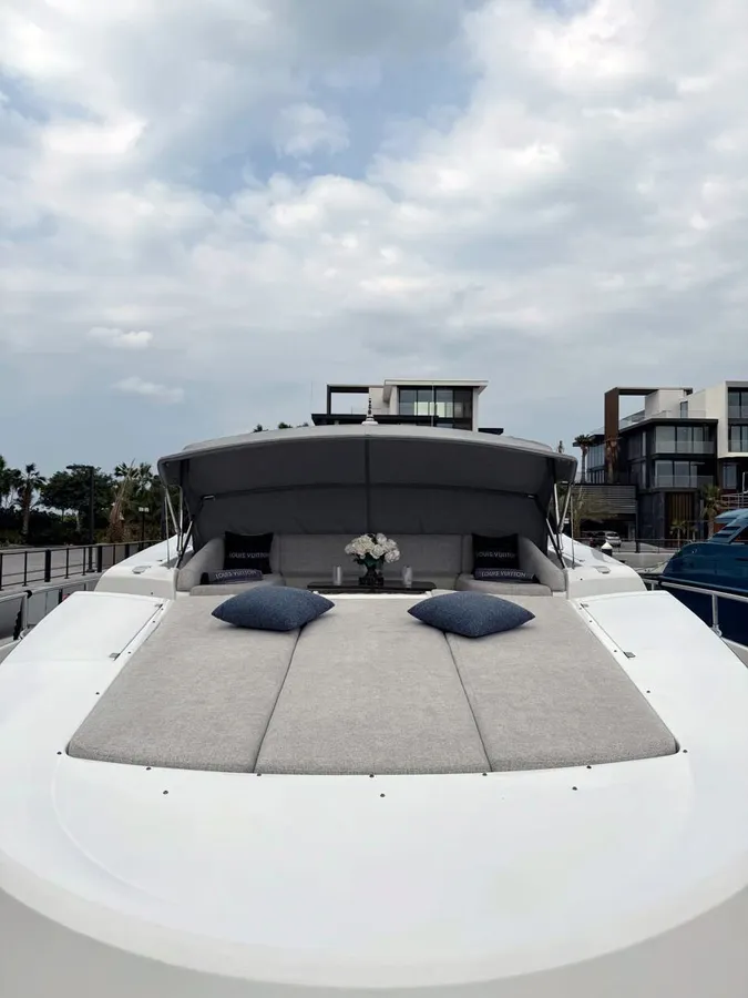Majdouline - Sunseeker 84 — Exterior photo 3