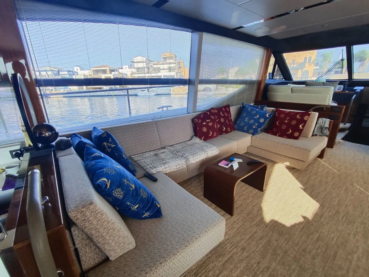 Princess 68 (017) — Interior photo 4