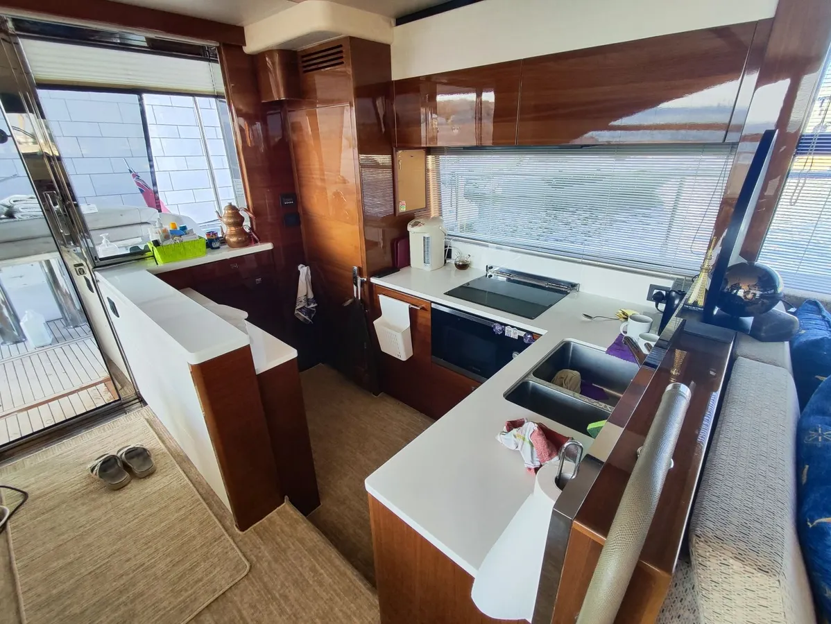 Princess 68 (017) — Interior photo 6