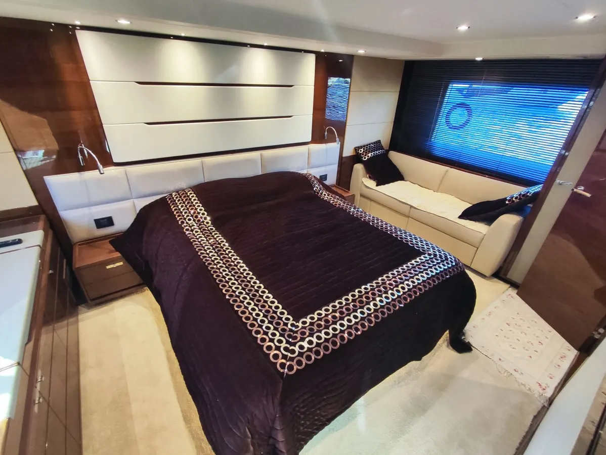Princess 68 (017) — Interior photo 12