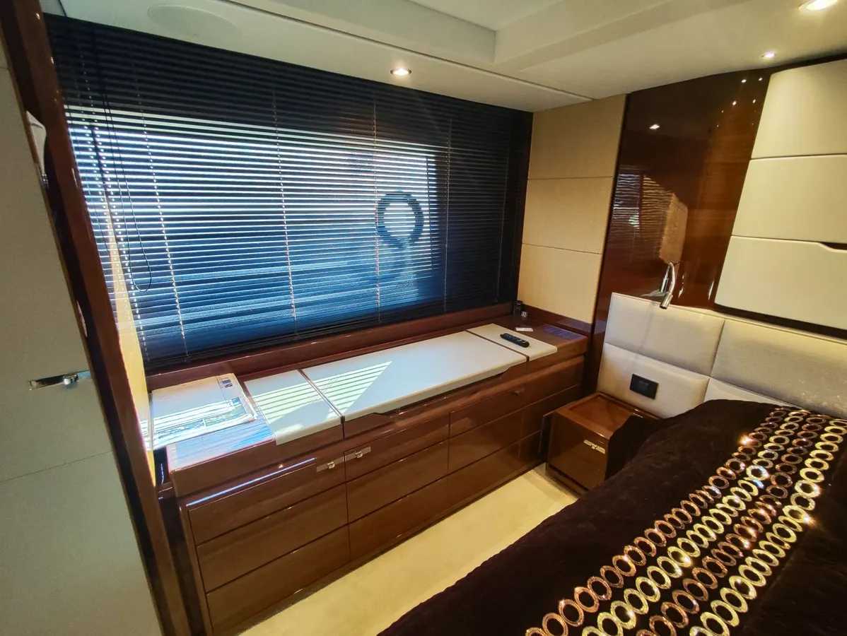 Princess 68 (017) — Interior photo 13