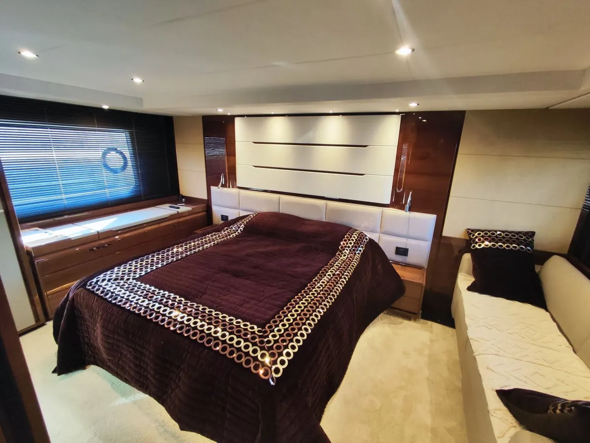 Princess 68 (017) — Interior photo 14
