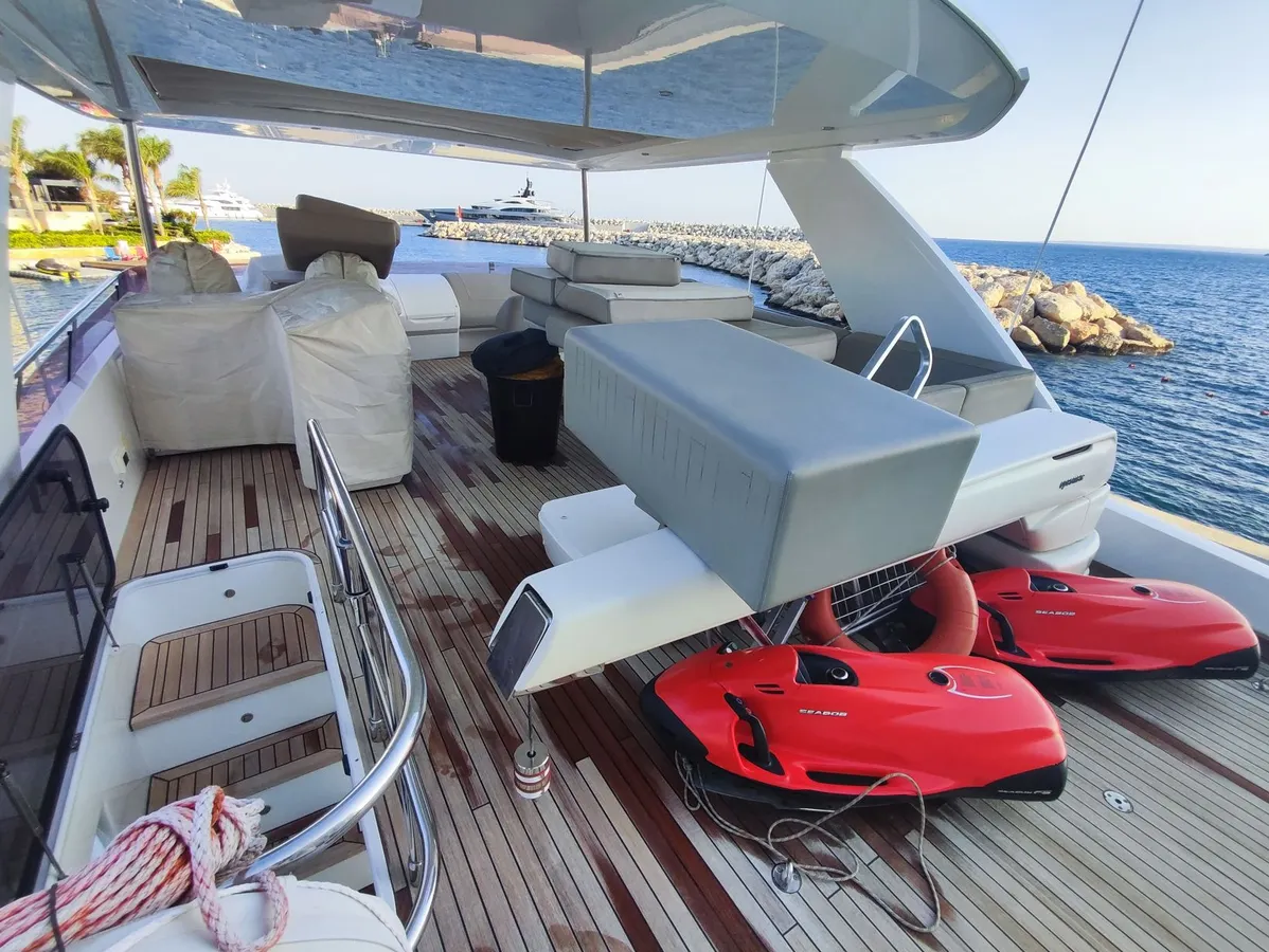 Princess 68 (017) — Exterior photo 5