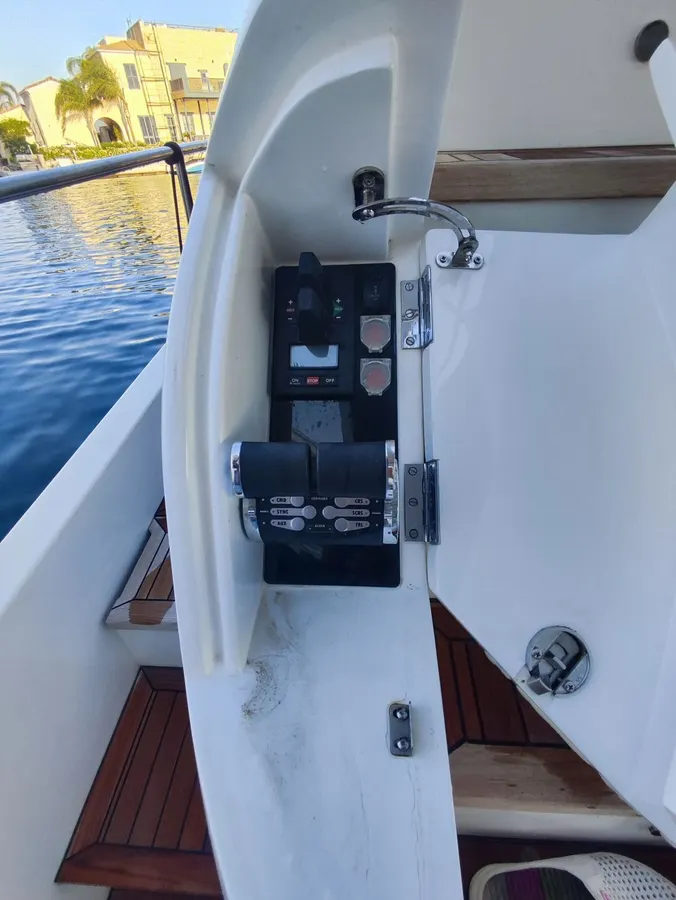 Princess 68 (017) — Exterior photo 8