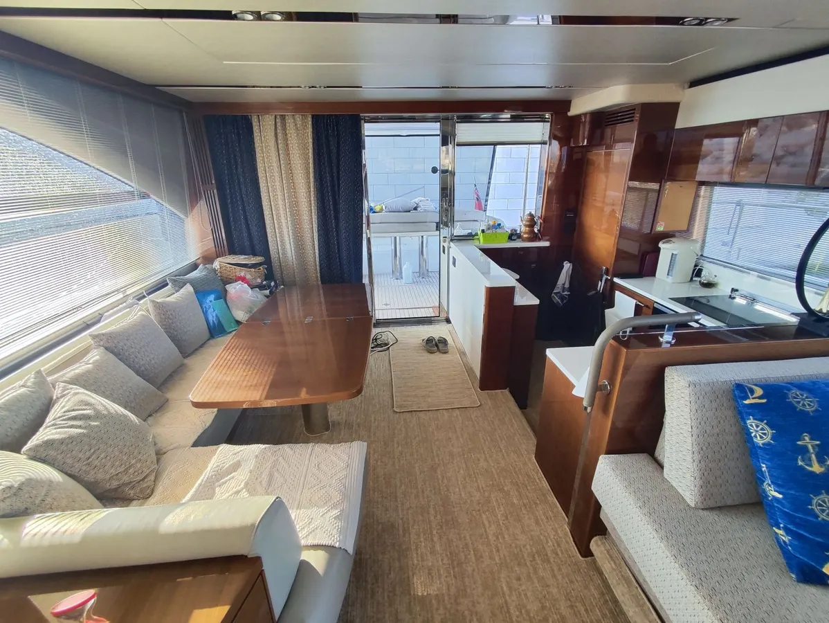 Princess 68 (017) — Interior photo 1