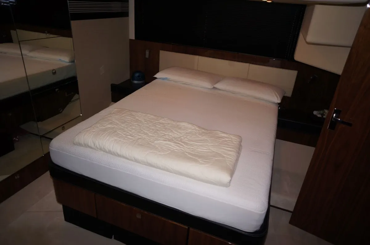 Fairline Squadron 55 — Interior photo 20