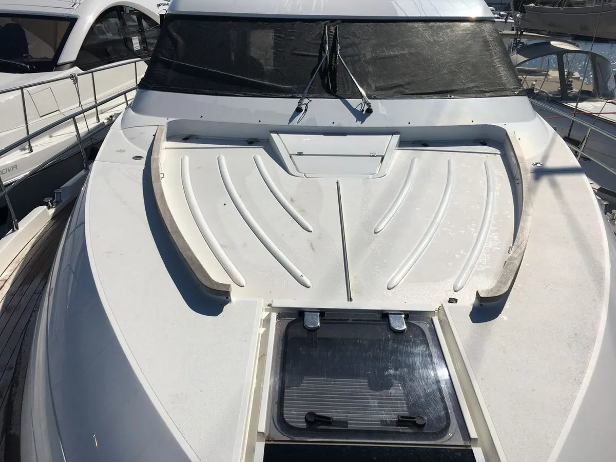 Fairline Squadron 55 — Exterior photo 3