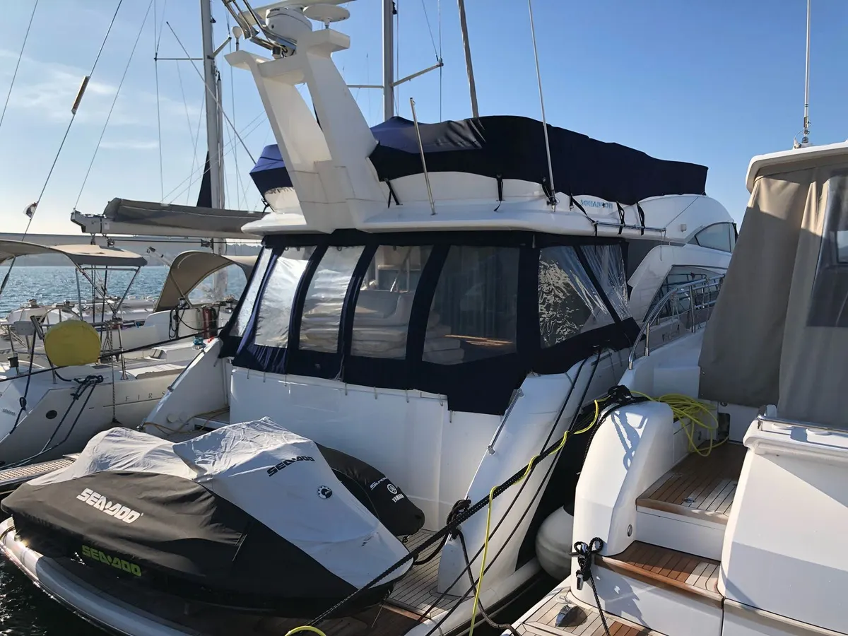 Fairline Squadron 55 — Exterior photo 4