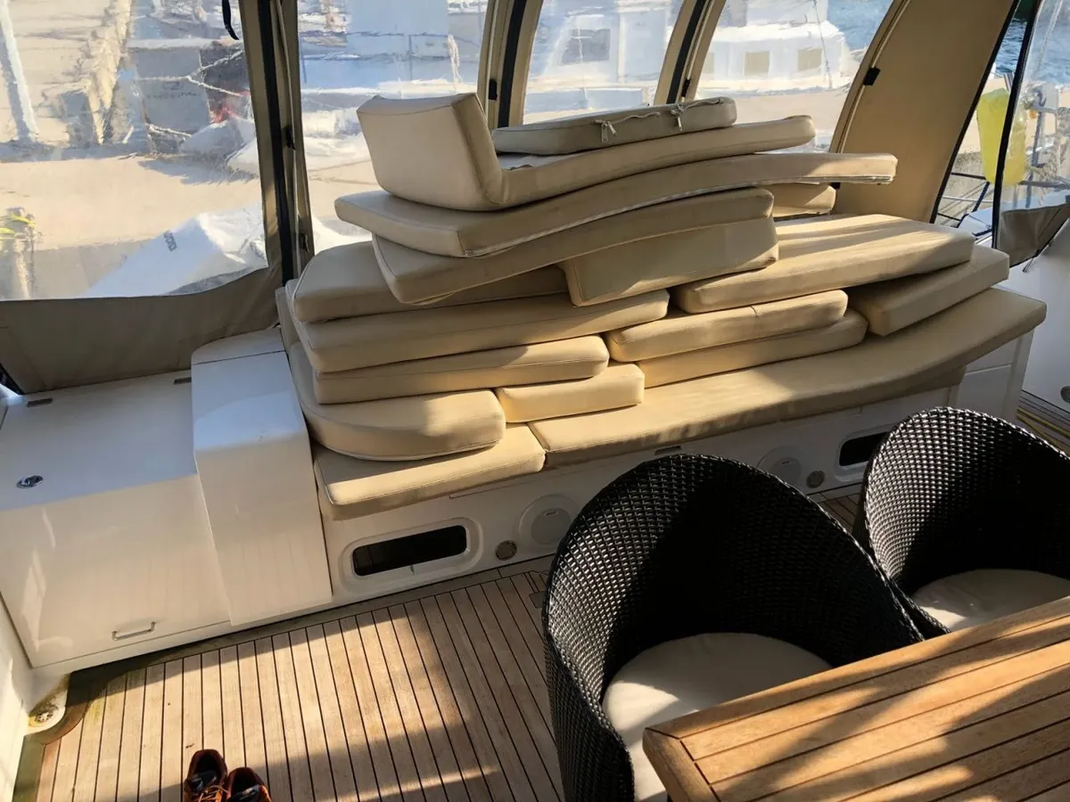 Fairline Squadron 55 — Interior photo 1