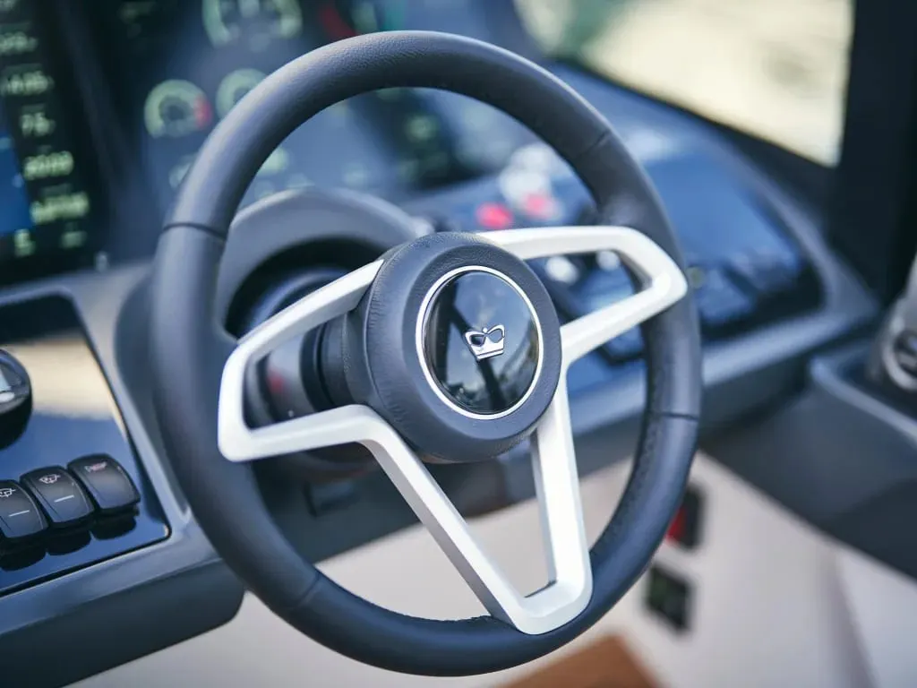 Princess V50 Open — Interior photo 4