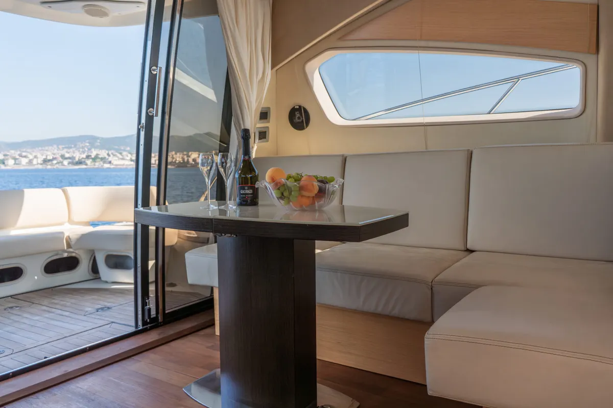 Solesta - Atlantique 43 — Interior photo 2