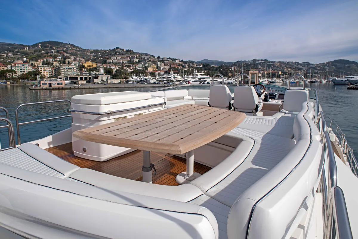 Fairline Squadron 74 Lady Marina — Exterior photo 4