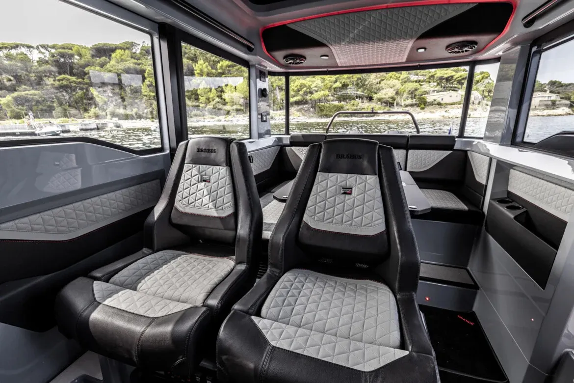 Shadow 900 XC Brabus — Interior photo 4