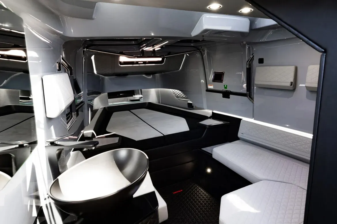 Shadow 900 XC Brabus — Interior photo 10