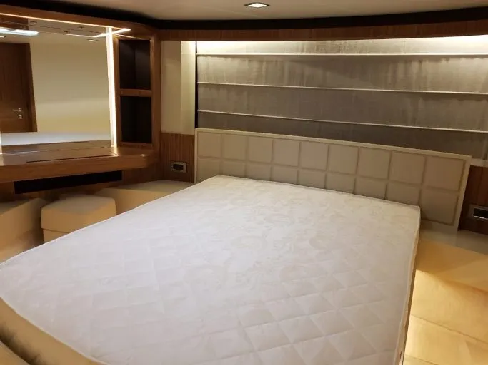 Absolute 60 FLY — Interior photo 9