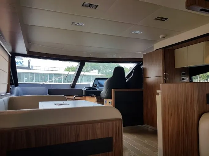 Absolute 60 FLY — Interior photo 3