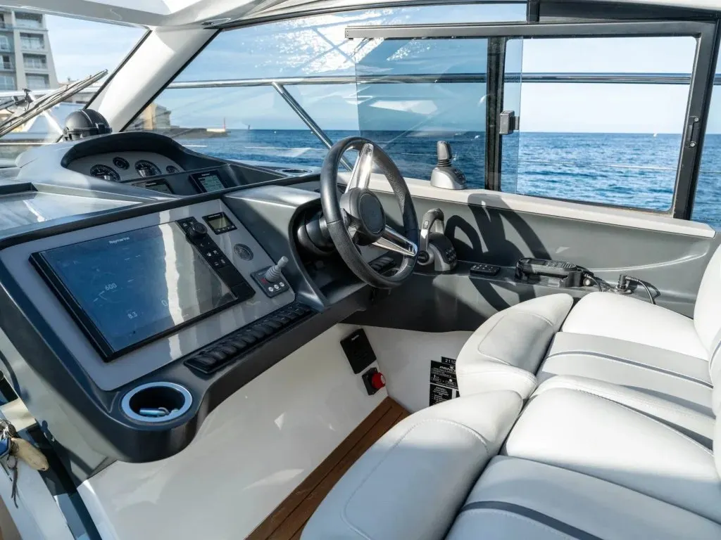 Princess V40 — Exterior photo 19
