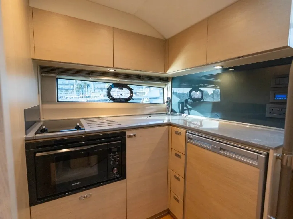 Princess V40 — Exterior photo 21