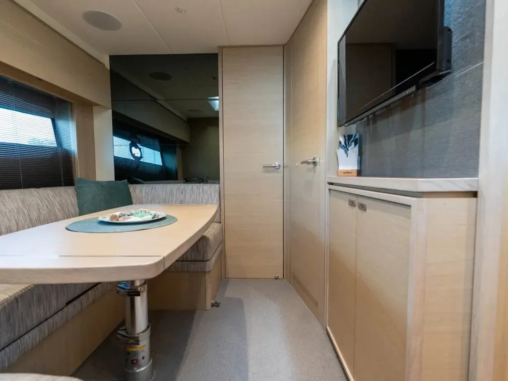 Princess V40 — Exterior photo 22