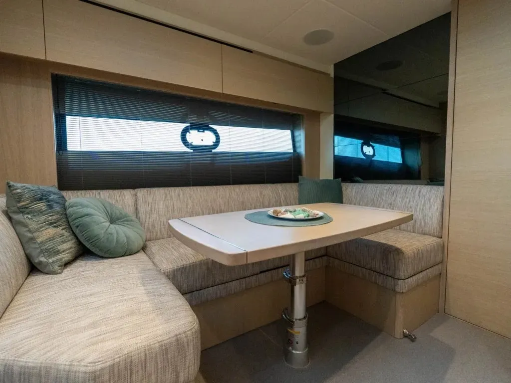Princess V40 — Exterior photo 23