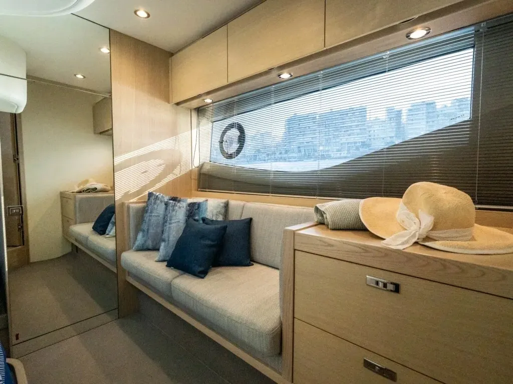Princess V40 — Exterior photo 24