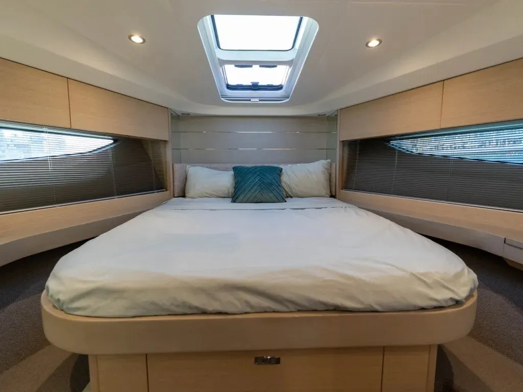 Princess V40 — Exterior photo 27