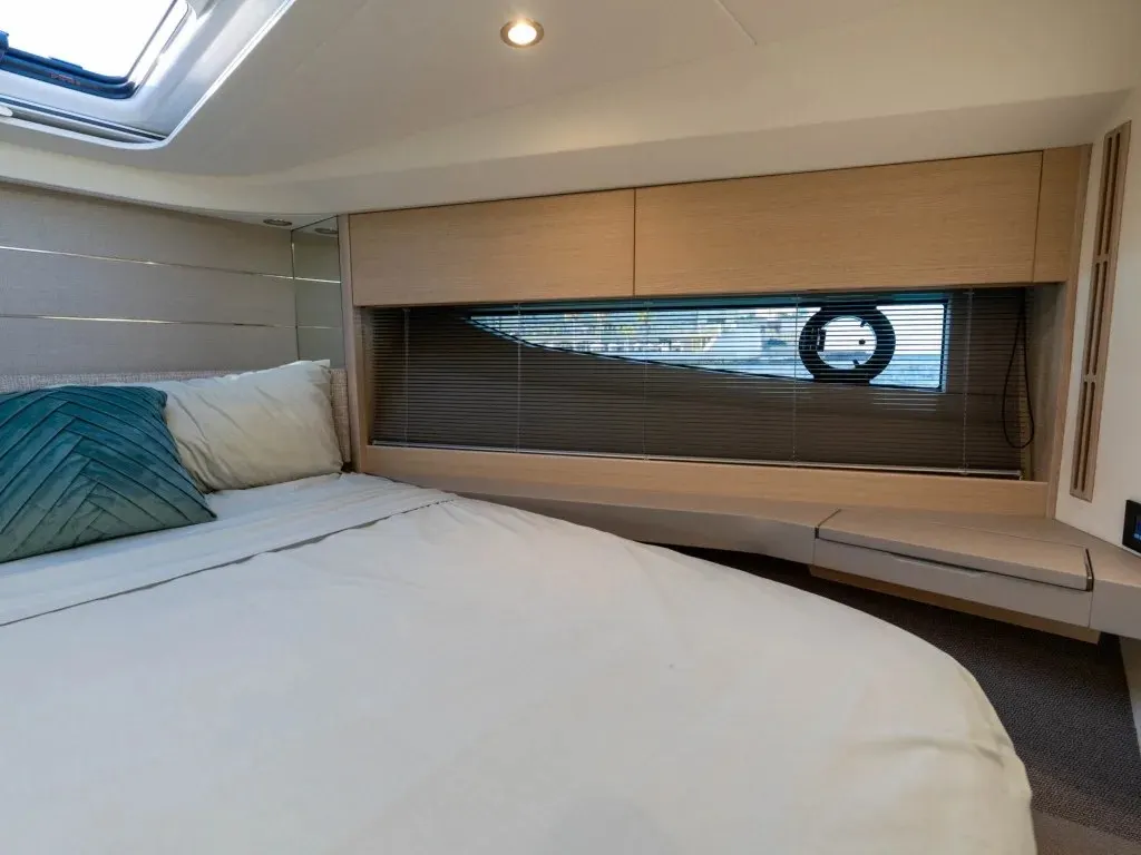 Princess V40 — Exterior photo 28