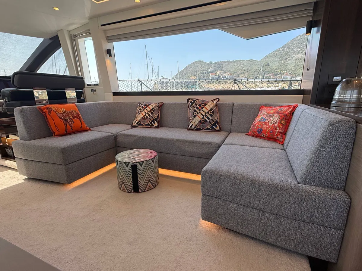 Sunseeker Manhattan 68 — Interior photo 2