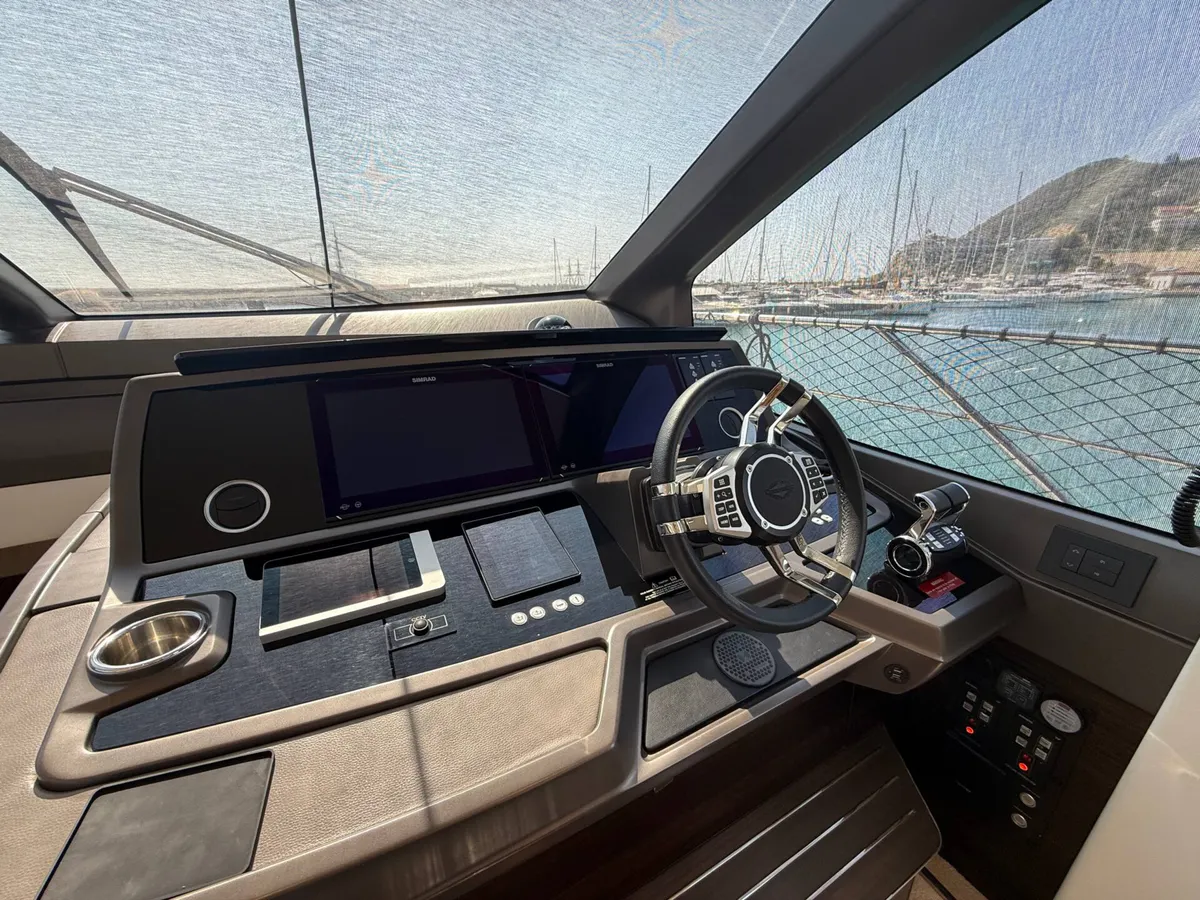 Sunseeker Manhattan 68 — Interior photo 7