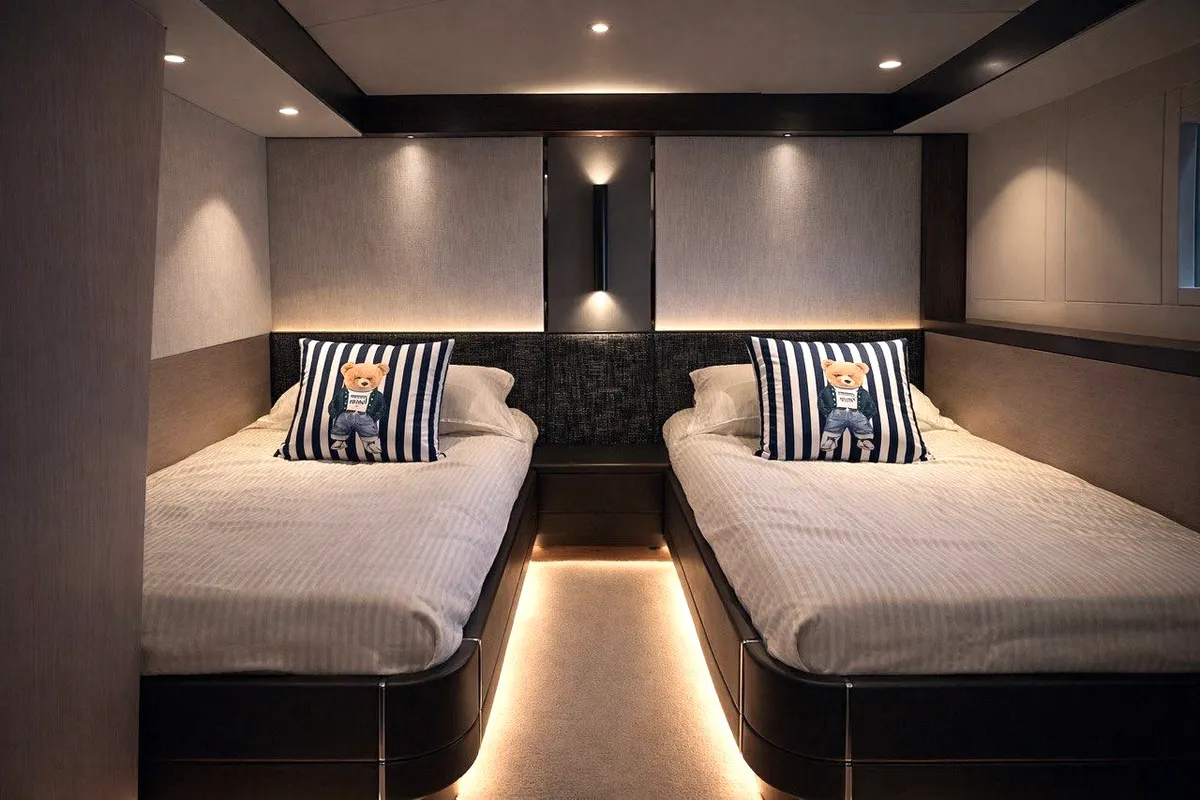 Sunseeker Manhattan 68 — Interior photo 10