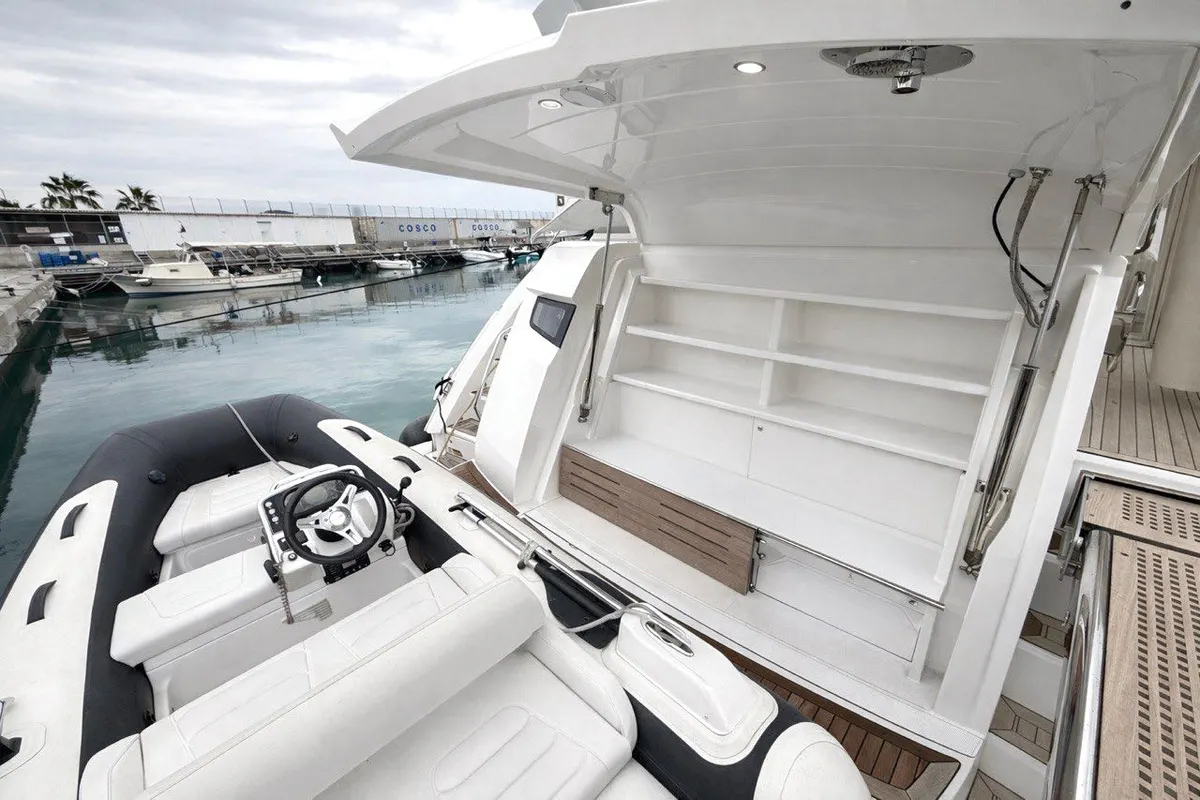 Sunseeker Manhattan 68 — Exterior photo 4