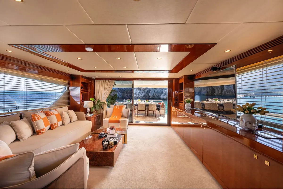 Posillipo Technema 90 (009) — Interior photo 1