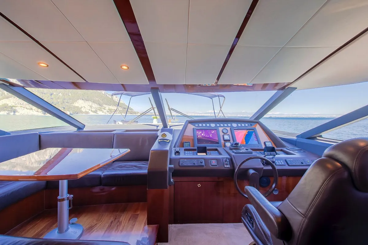 Posillipo Technema 90 (009) — Interior photo 4