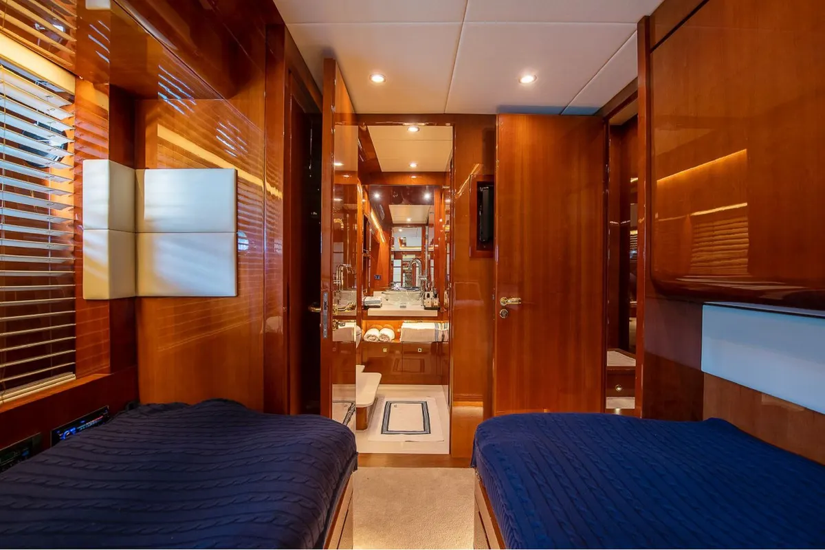 Posillipo Technema 90 (009) — Interior photo 11