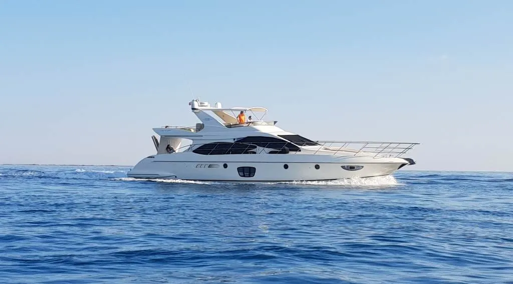 Azimut 62 — Exterior photo 2