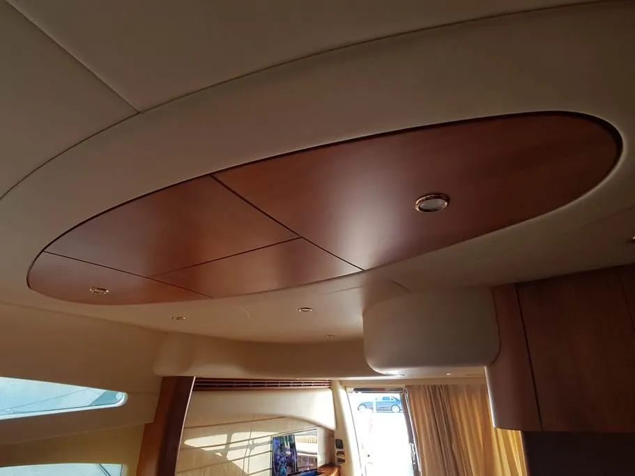 Azimut 62 — Interior photo 3