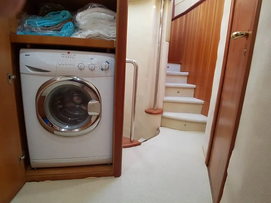 Azimut 62 — Interior photo 15
