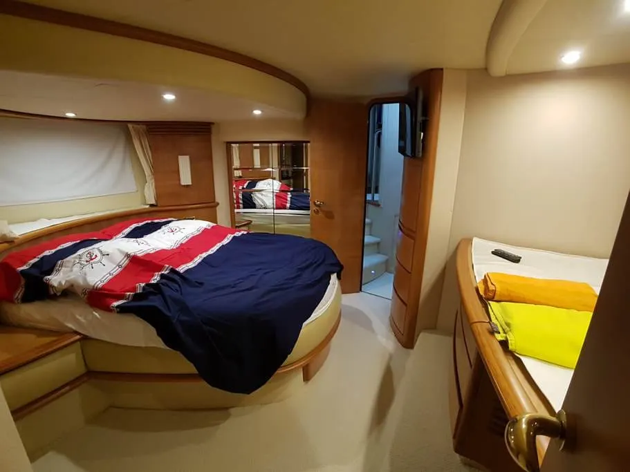 Azimut 62 — Interior photo 20