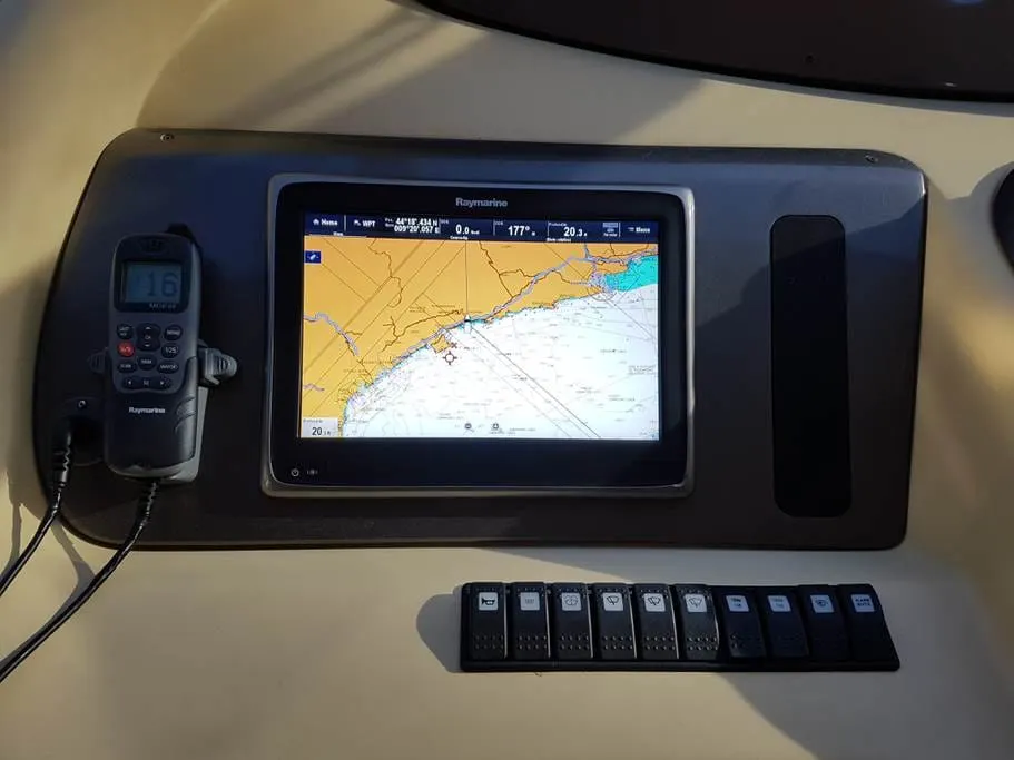 Azimut 62 — Interior photo 22
