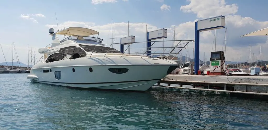 Azimut 62 — Exterior photo 6