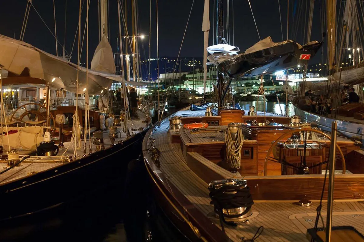 Tempus Fugit — Exterior photo 2