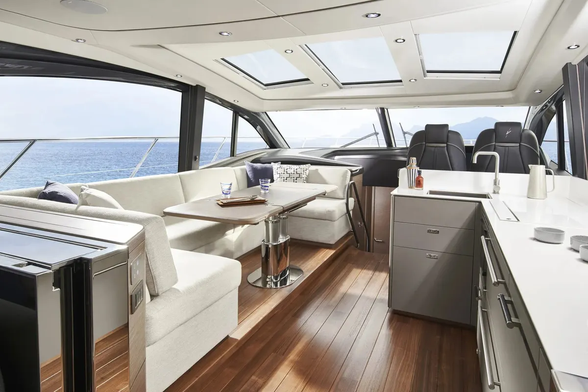 Princess V55 — Exterior photo 6