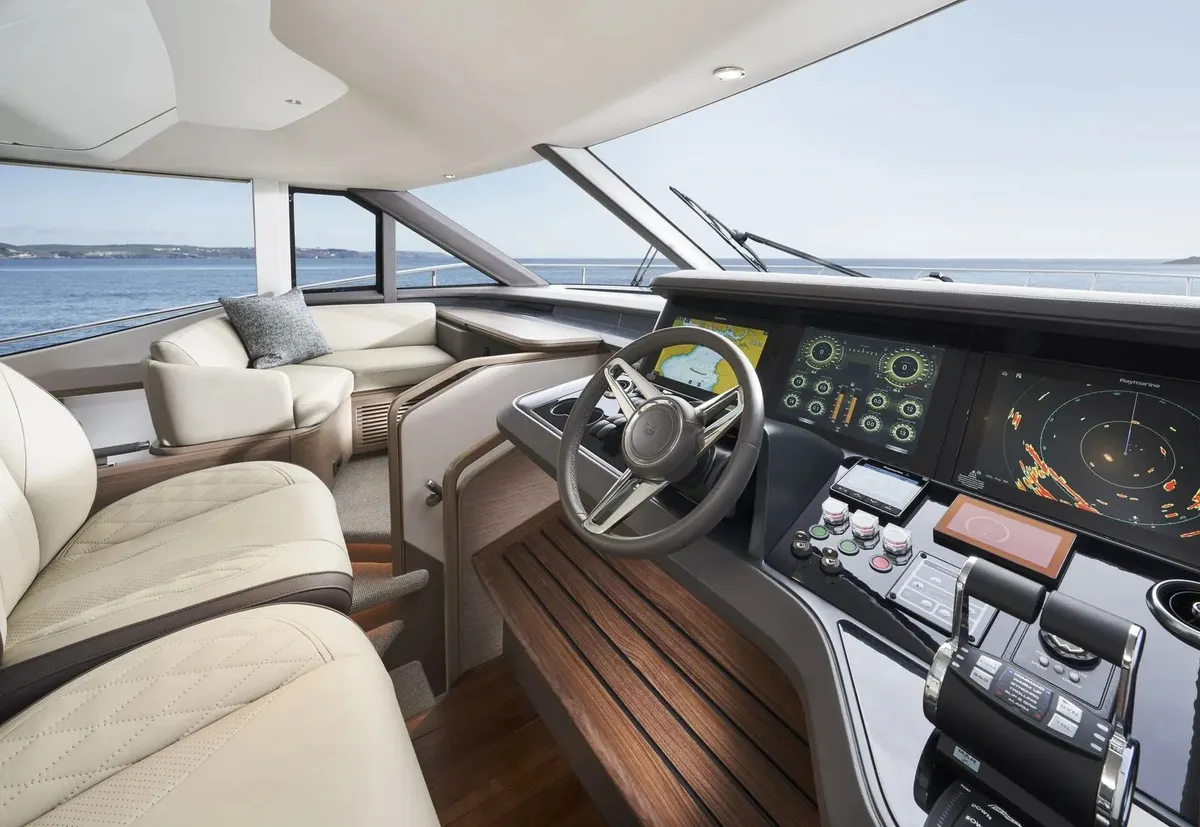 Princess Y72 — Exterior photo 14