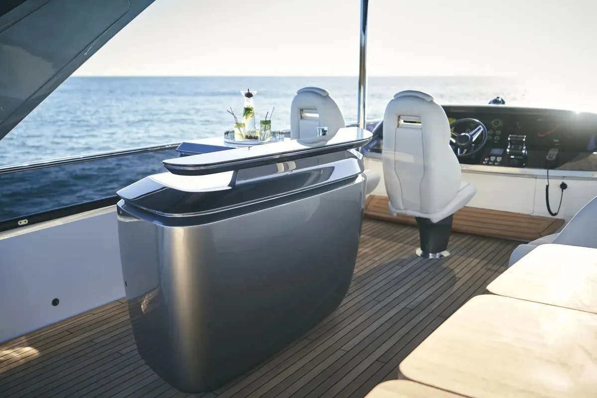 Princess Y72 — Exterior photo 29